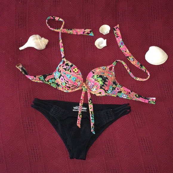 Victoria’s Secret bikini 32b + M - Picture 1 of 8